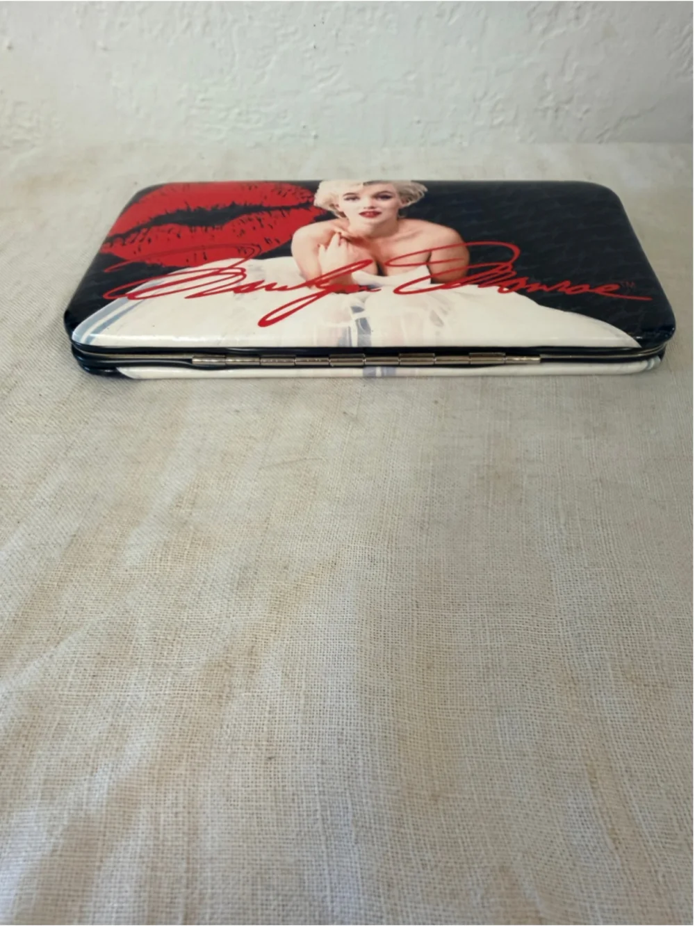 Marilyn Monroe Kissing Lips Women’s Wallet Clutch Billfold